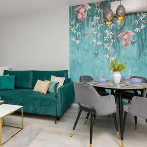 Turquoise Near The Royal Lazienki By Renters Warszawa